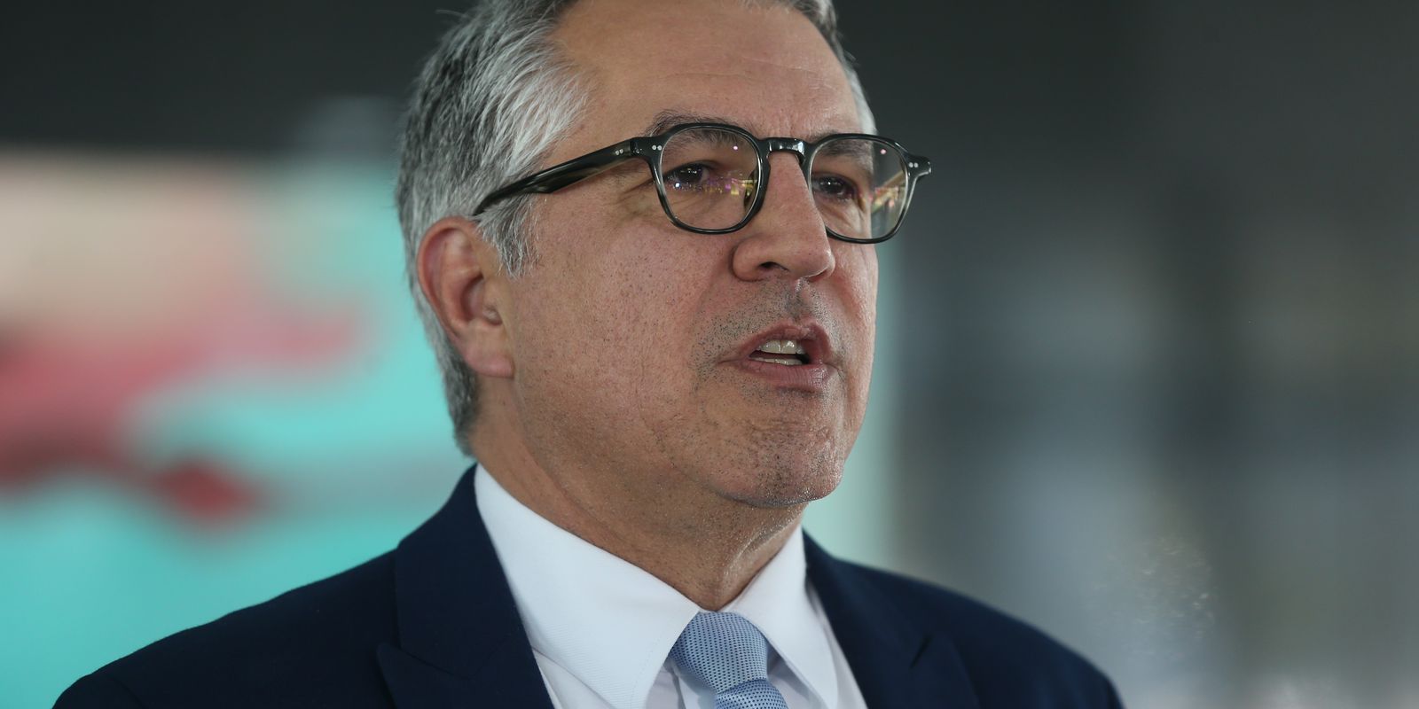 Padilha faz balanço de troca ministerial para ampliar base do governo