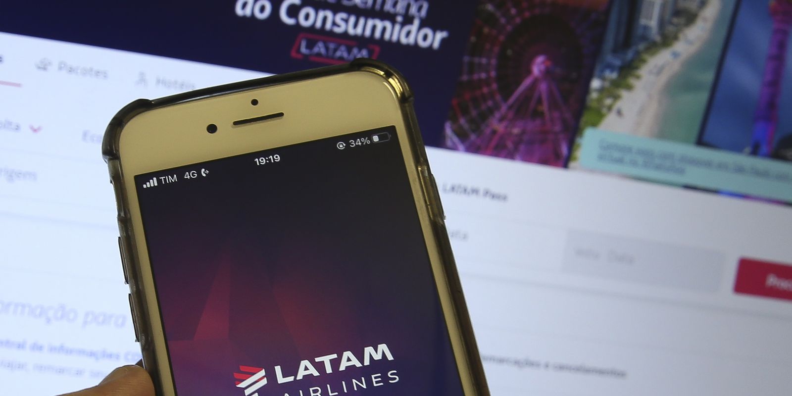 Latam suspende 21 voos nacionais devido ao aumento dos combustíveis