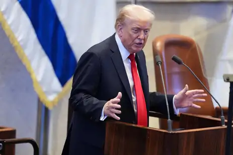 Reuters/Evan Vucci/Direitos reservados Presidente dos EUA, Donald Trump, discursa no Parlamento de Israel em Jerusalém
13/10/2025 Evan Vucci/Pool via REUTERS
