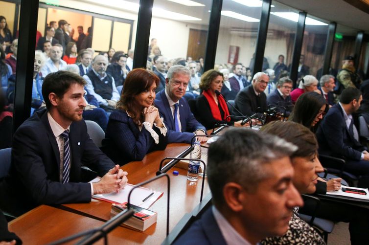 Julgamento da ex-presidente da Argentina Cristina Kirchner acusada de corrupção, associação ilícita e desvio de verbas de obras públicas, em Buenos Aires, Argentina.