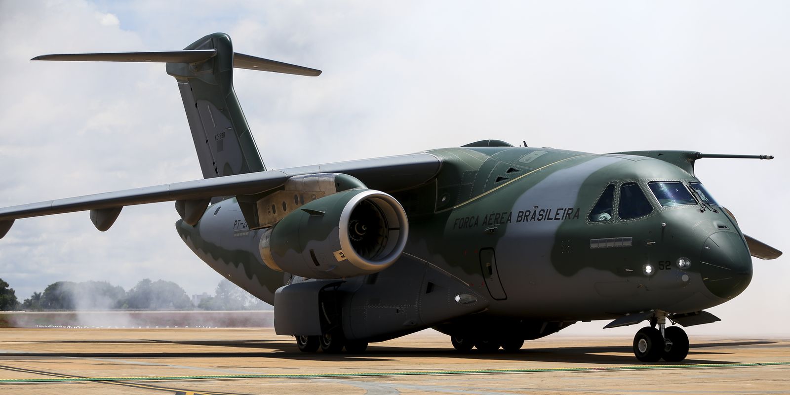 Primeiro avião cargueiro KC-390 deve ser entregue no primeiro
