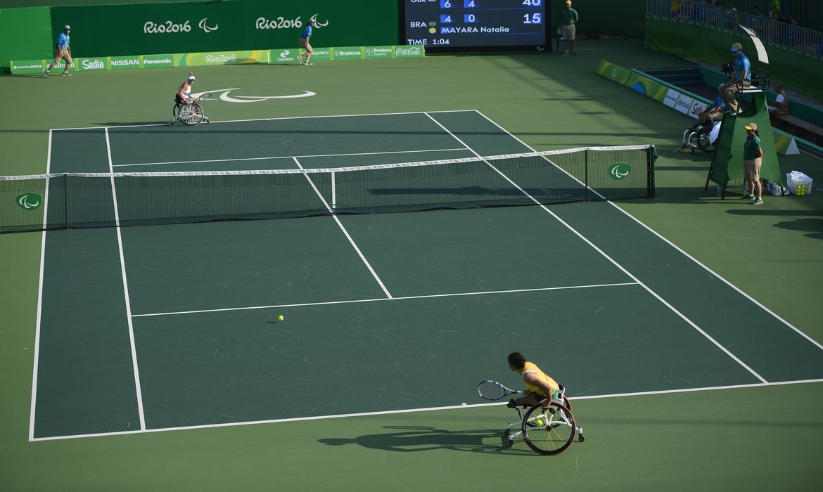 Rio de Janeiro - A brasileira Natalia Mayara perde por dois sets a zero para britânica Jordanne Whiley na segunda rodada do tênis em cadeira de rodas nos Jogos Paralímpicos Rio 2016.  (Fernando Frazão/Agência Brasil)