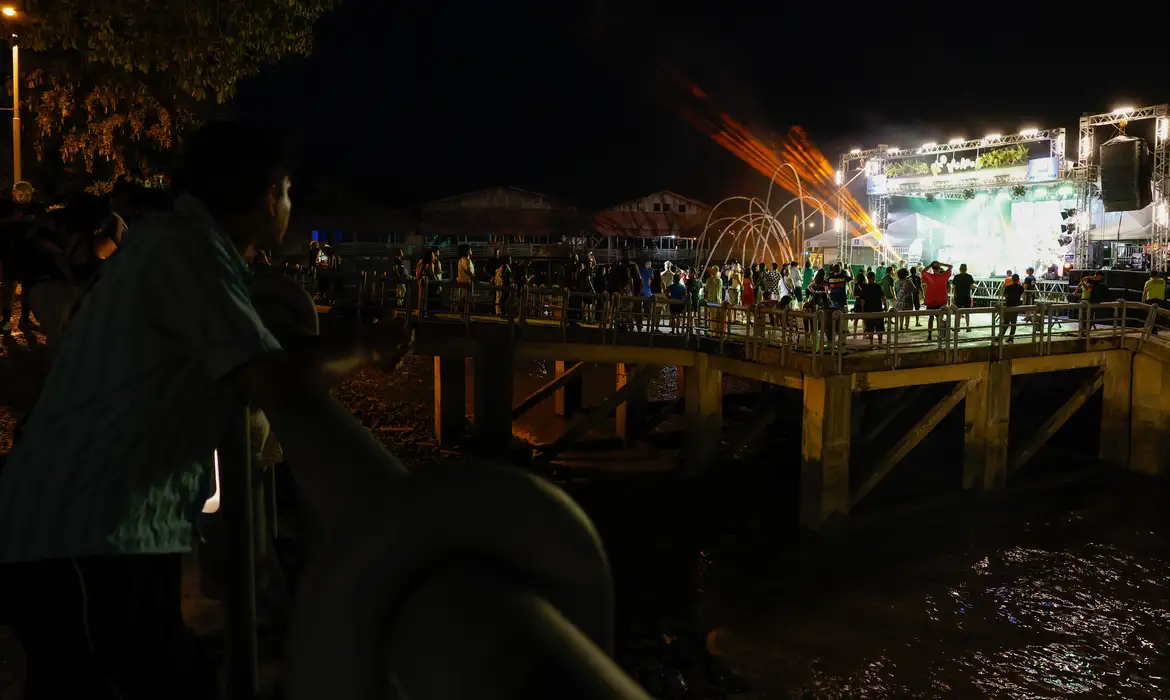 Belém (PA) 13/12/2024 - Shows  na beira do Rio Guamá no Festival Psica 2024, na Cidade Velha. Foto: Fernando Frazão/Agência Brasil