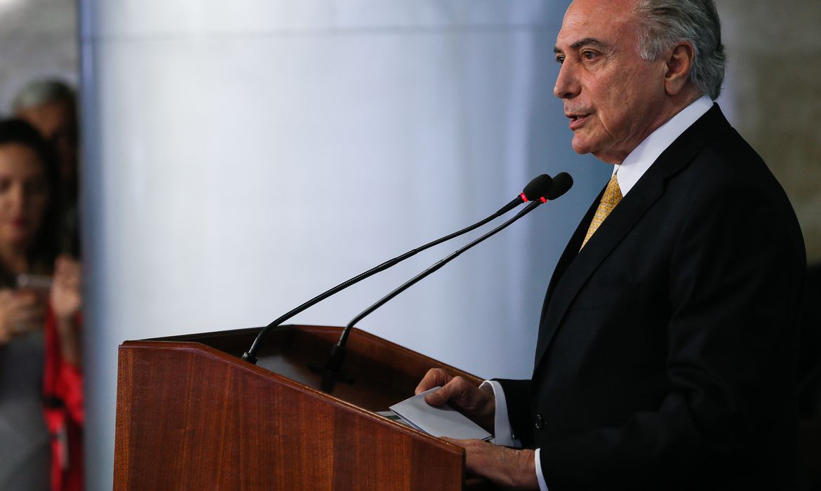 Brasília - Presidente Michel Temer fala durante reunião com representantes do setor da indústria e centrais sindicais (Beto Barata/PR)