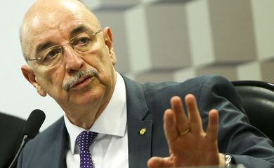 O ministro da Cidadania, Osmar Terra, participa de audiência pública na Comissão de Educação, Cultura e Esporte do Senado para apresentar as diretrizes e os programas prioritários de sua pasta