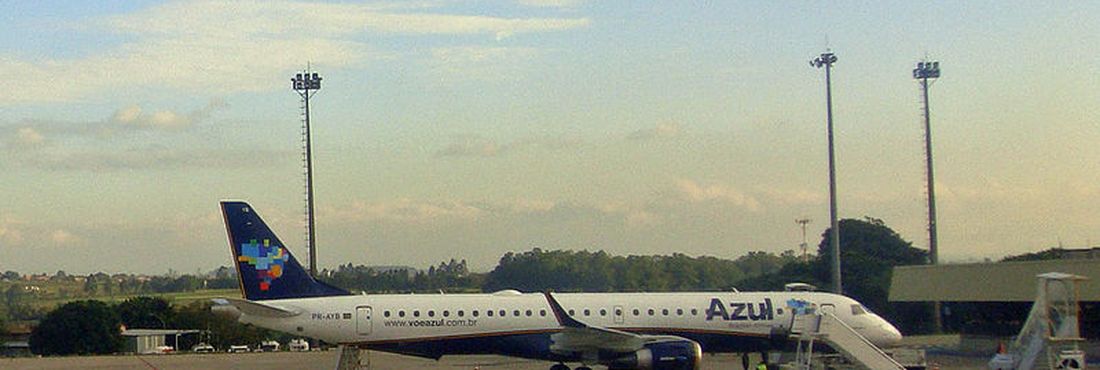 A maioria dos passageiros afetados tem reservados bilhetes na companhia Azul Linhas Aéreas