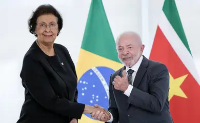 Brasília (DF), 28/05/2026 - O presidente Luiz Inácio Lula da Silva (d) recebe a presidente do Suriname, Jennifer Geerlings-Simons (e), em cerimônia oficial de boas-vindas, no Palácio do Planalto. 
Foto: Fabio Rodrigues-Pozzebom/Agência Brasil