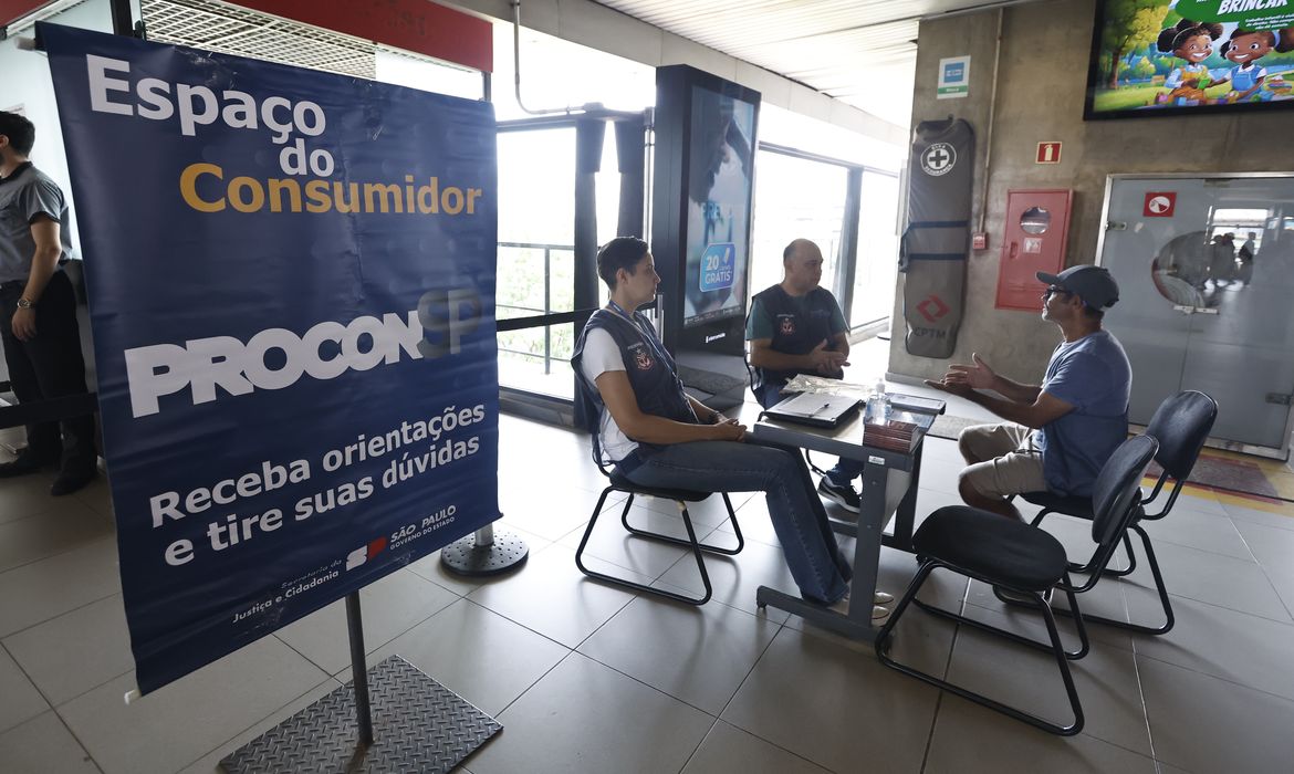São Paulo (SP), 11/03/2025 - Posto do Procon-SP na Estação Tamanduateí na área da CPTM, em comemoração do Dia Internacional do Consumidor .Foto: Paulo Pinto/Agência Brasil