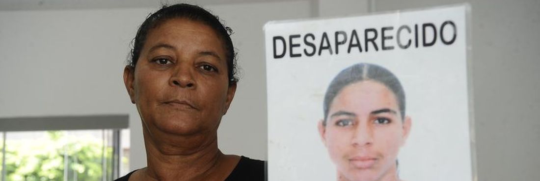 Parentes denunciam à Anistia Internacional uma série de desaparecimento de jovens negros no estado da Bahia. Na foto, Iracema Barreiros Alves, mãe de Davi Barreiros Alves, desaparecido