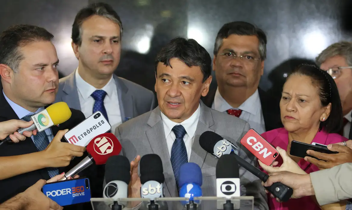Governadores do Nordeste falam à imprensa após reunião com Bolsonaro