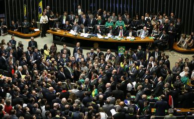 Brasília - Tem início a votação da autorização ou não da abertura do processo de impeachment da presidenta Dilma Rousseff, no plenário da Câmara dos Deputados (Marcelo Camargo/Agência Brasil)