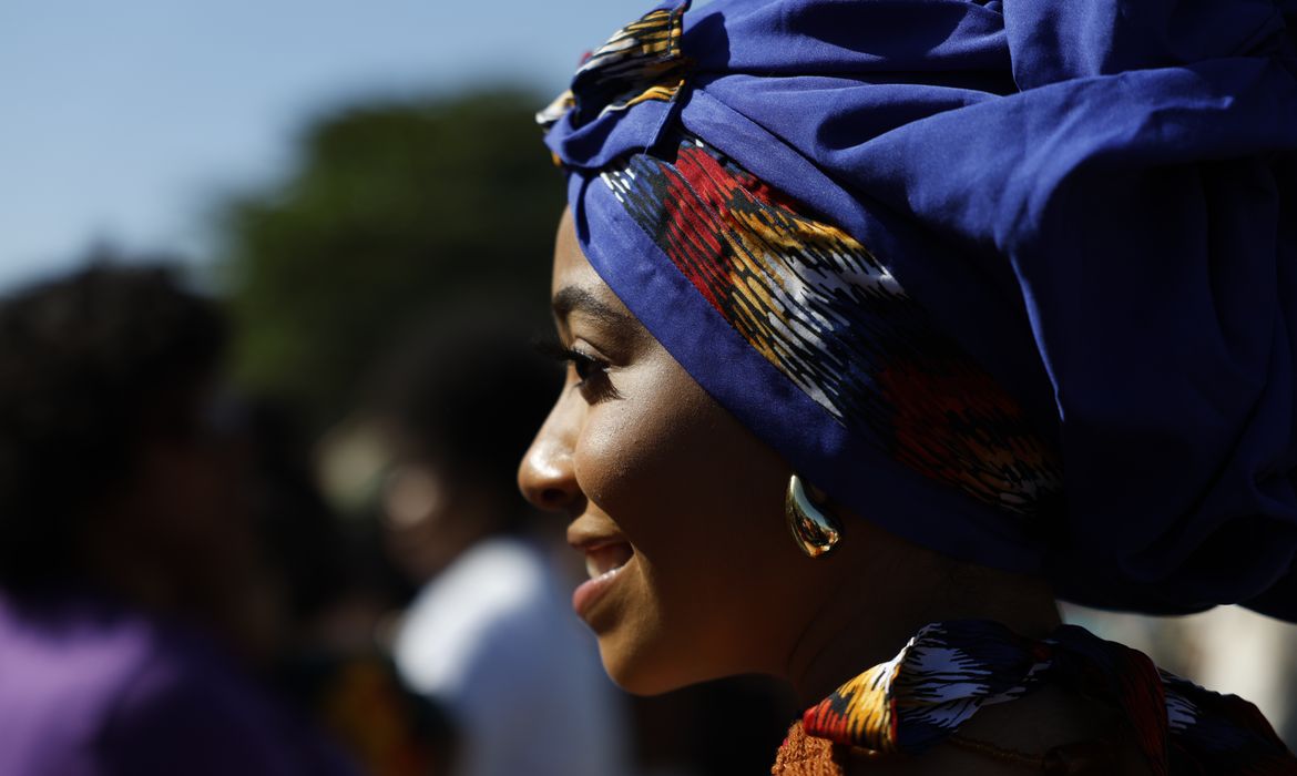 Rio de Janeiro (RJ), 27/07/2025 – XI Marcha das Mulheres Negras, em Copacabana, mobilização contra o racismo, por justiça e bem viver. Foto: Fernando Frazão/Agência Brasil