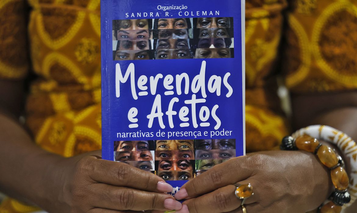 Rio de Janeiro (RJ) 31/01/2025 – Entrevista com a escritora Sandra R. Coleman, que está no Brasil para lançar o livro 