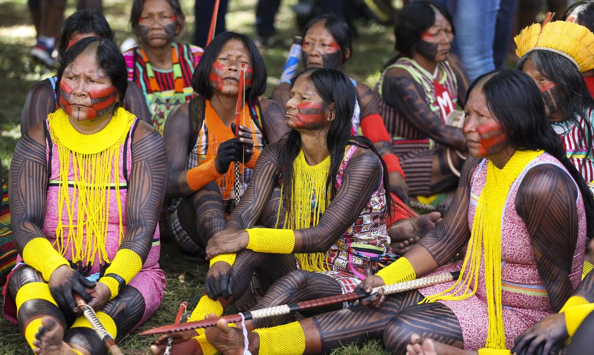Brasília - Mulheres indígenas de todo o Brasil chegam ao Acampamento Terra Livre