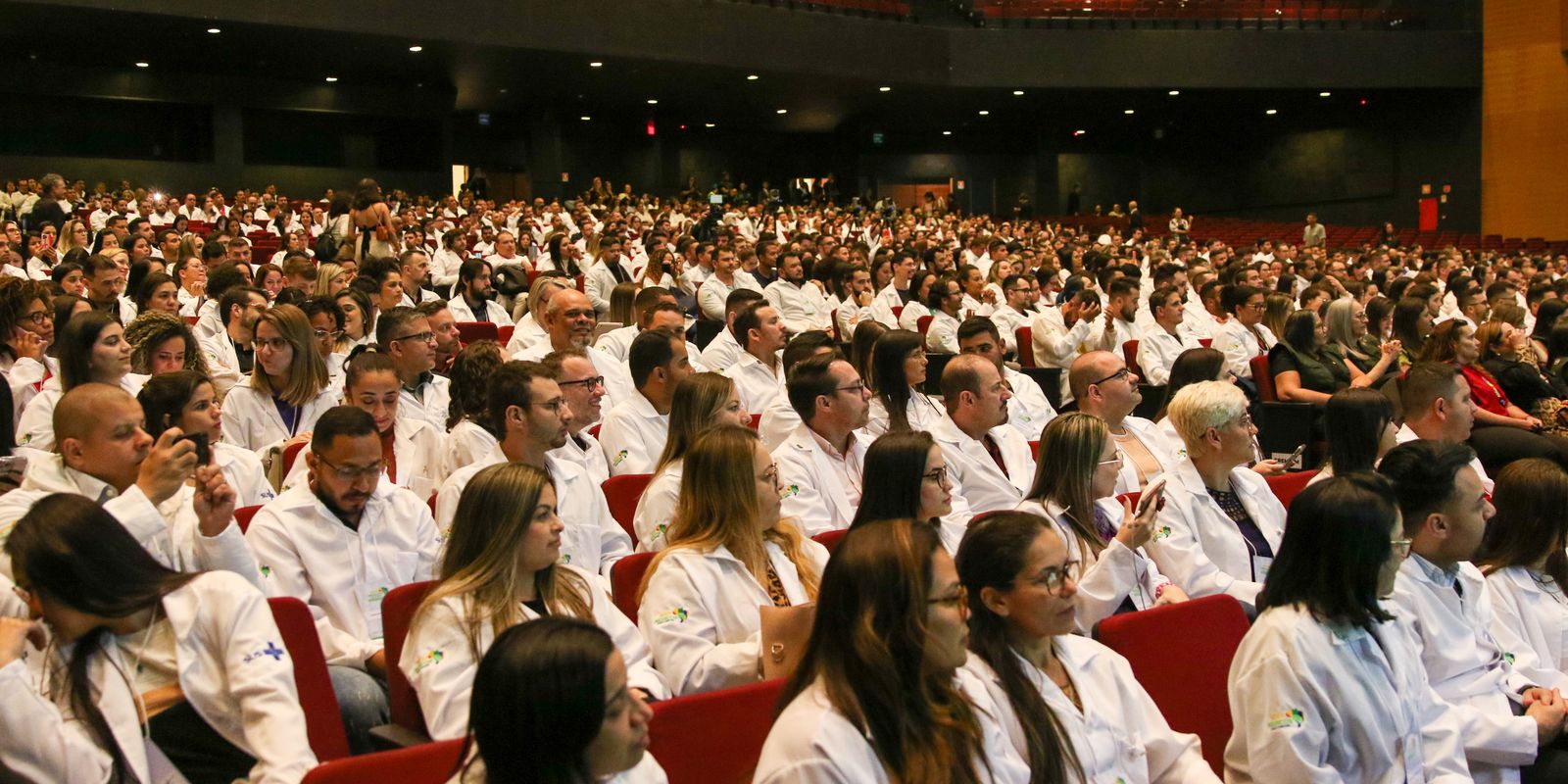 Más Médicos lanzará convocatoria con 3.184 vacantes y derecho a cuotas