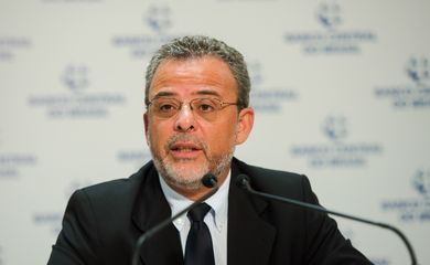 Brasília - O chefe do Departamento Econômico do Banco Central, Tulio Maciel, comenta os resultados da Nota de Política Fiscal referente a janeiro Foto: Marcelo Camargo/Agência Brasil)
