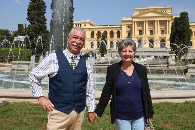 O casal Salvatore Marchisella e Loreta Rita Malandrino visita o Museu do Ipiranga após reforma, no Parque da Independência,  Ipiranga.