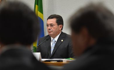 A Comissão de Assuntos Econômicos (CAE) sabatina o senador Vital do Rêgo para o cargo de Ministro do Tribunal de Contas da União (TCU) (Antonio Cruz/Agência Brasil)