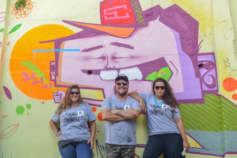 Idealizadores do Revitaliza Graffiti, Daniela Zabludowski, Marcio Swk e Luana Cabral.