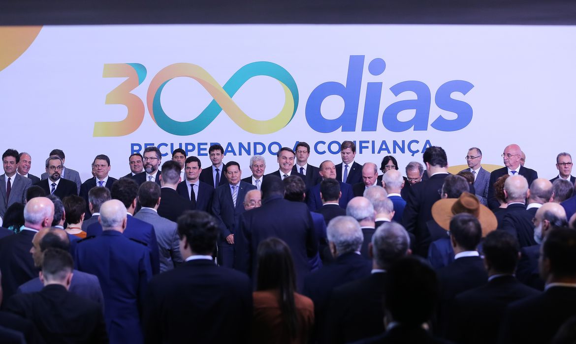 O presidente Jair Bolsonaro participa da Solenidade dos 300 dias de Governo
