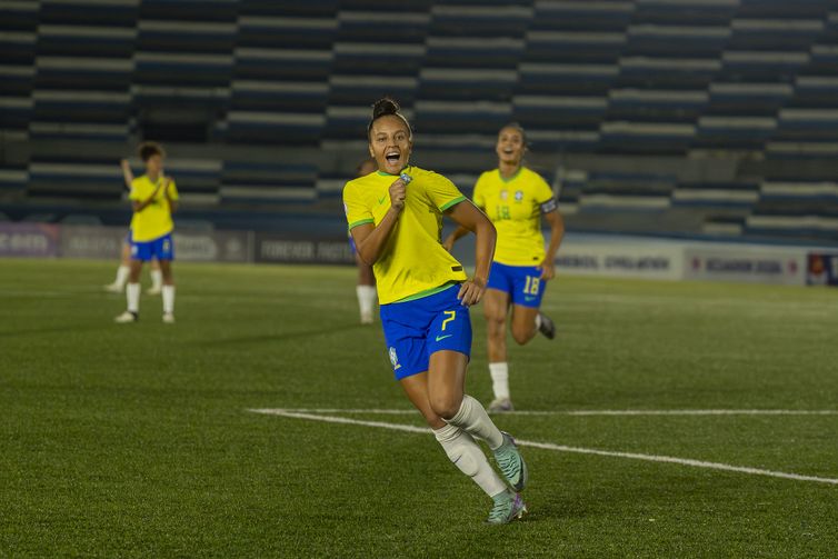 Milena marcou na vitória do Brasil por 2 a 0 contra a Venezuela, que garantiu o 10º título da seleção feminina sub 20 no sul-americano, em 03/05/2024