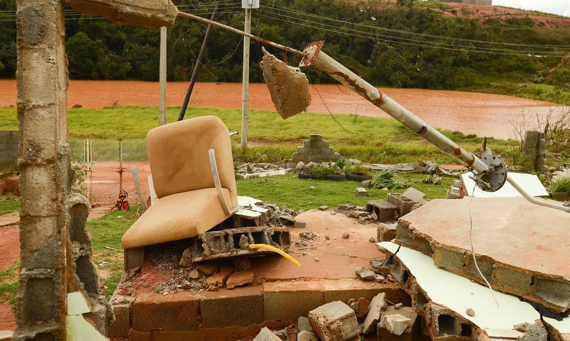 Janiru (SP) - Forte ventania causa devastação no município, a 90 quilômetros da capital paulista (Rovena Rosa/Agência Brasil)