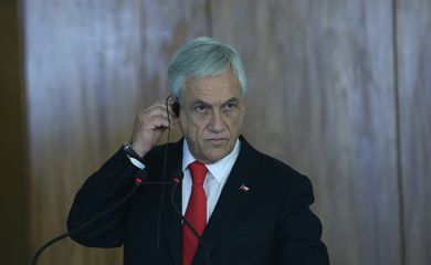O presidente do Chile, Sebastián Piñera, fala à imprensa no Palácio do Planalto