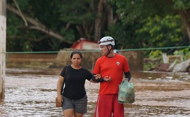 O Corpo de Bombeiros Militar do Maranhão (CBBMA) segue monitorando as informações meteorológicas e gerenciando a operação de auxílio aos municípios afetados pela chuva e enchentes