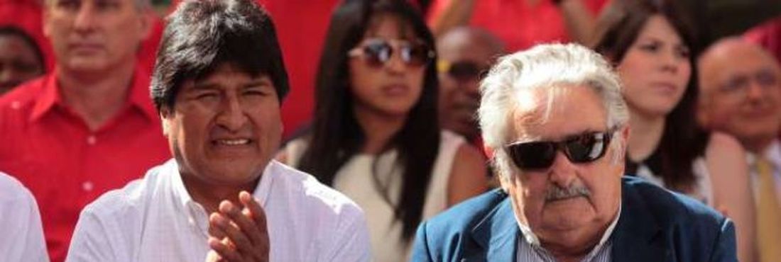 O presidente da Bolívia, Evo Morales e do Equador, José Mujica, participaram da manifestação em apoio a Chávez nesta quinta-feira (10)