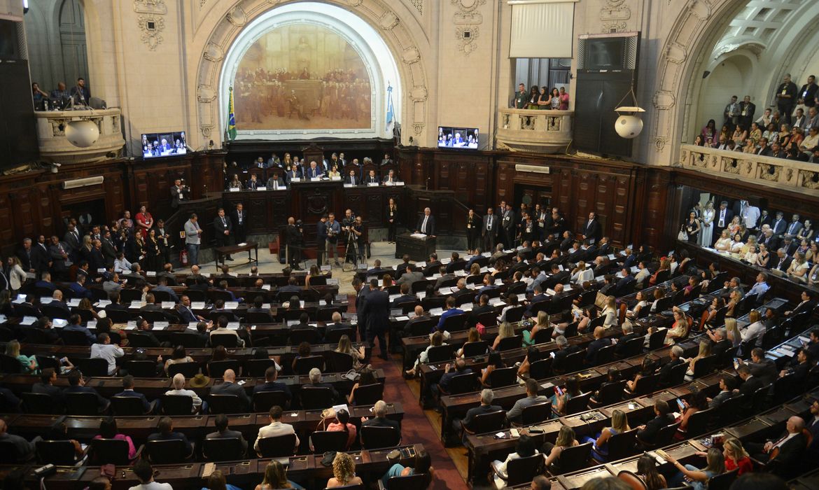 Cerimônia de posse dos deputados eleitos para a 13ª Legislatura da Assembleia Legislativa do Estado do Rio de Janeiro (Alerj) no Palácio Tiradentes