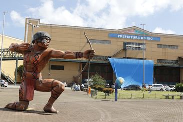 A Cidade do Samba, onde ficam os barracões das escolas de samba e são montados os desfiles do carnaval.