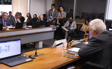 Brasília - 03/12/2025 -Reunião da CCJ do Senado. ( Senador, Alessandro Vieira)  Foto: Lula Marques/Agência Brasil
