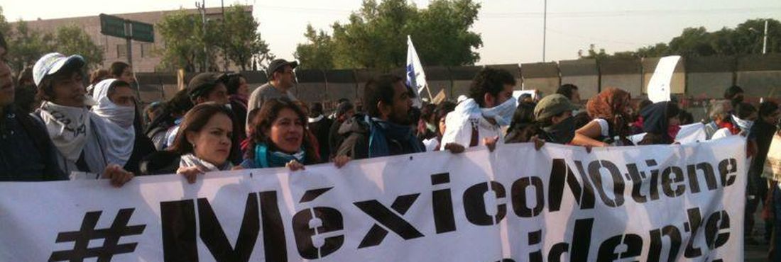 Estudantes mexicanos protestam na posse do novo presidente