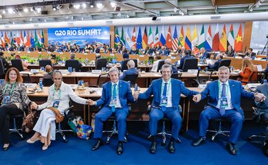 19.11.2024 - Presidente da República, Luiz Inácio Lula da Silva, durante a 3ª Sessão da Reunião de Líderes do G20: Desenvolvimento Sustentável e Transição Energética. Rio de Janeiro - RJ Foto:

Ricardo Stuckert/PR