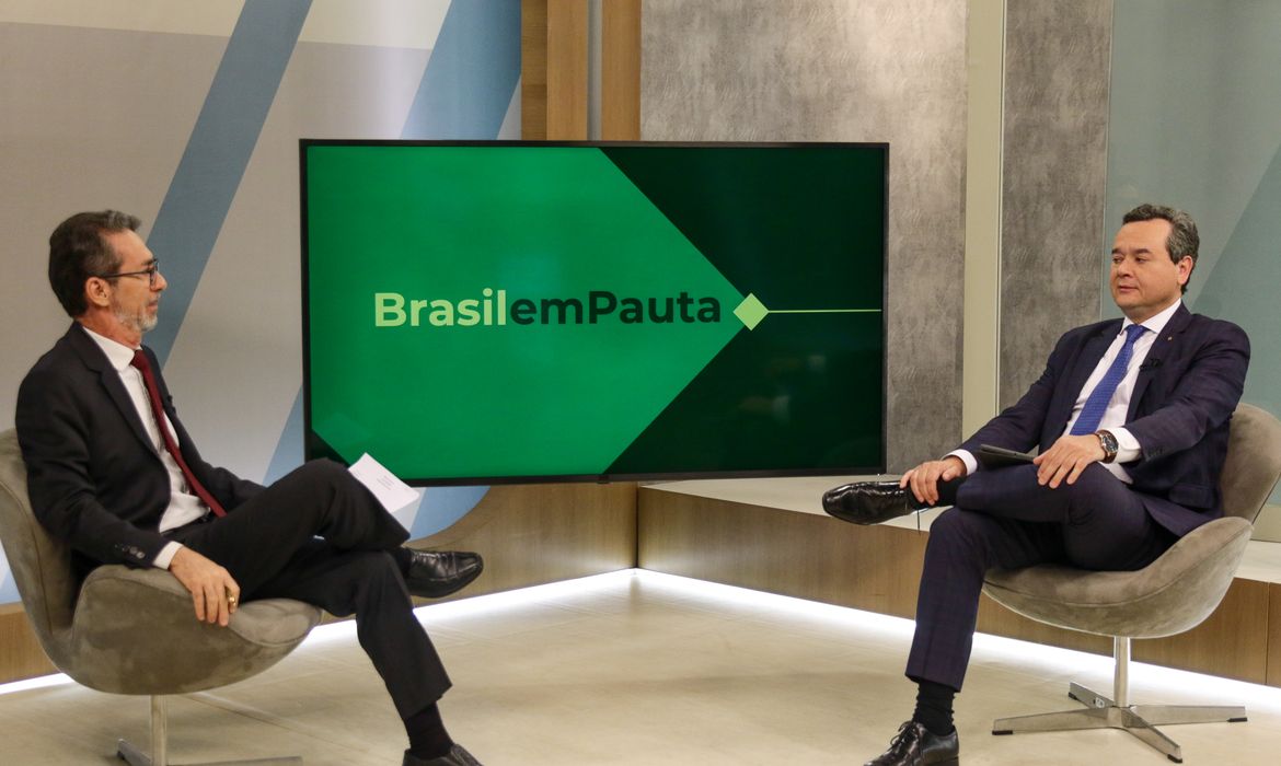 O programa Brasil em Pauta, da TV Brasil, recebe o presidente do Banco do Brasil, Fausto de Andrade Ribeiro