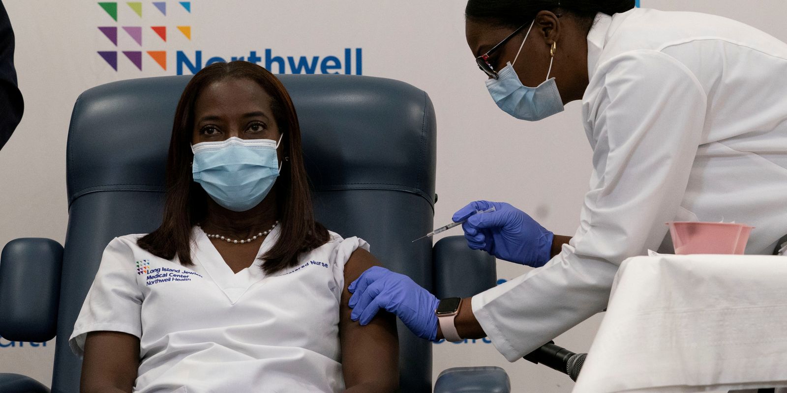 Assista: Governador de Nova York faz teste para coronavírus ao