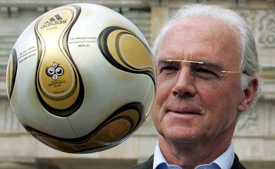 Franz Beckenbauer durante apresentação sobre a Copa do Mundo de 2006