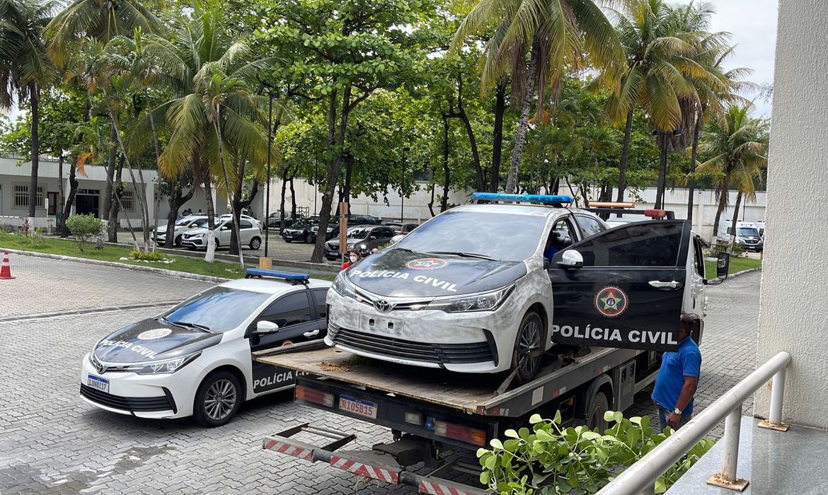 Carro original e clonado da Polícia Civil do Rio de Janeiro