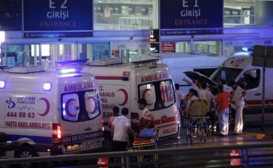 Dupla explosão em aeroporto de Istambul, na Turquia