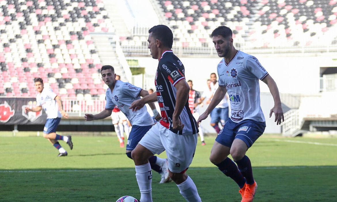 Caxias e Joinville se enfrentaram em Joinville (SC), no primeiro turno da fase de grupos, com vitória por 2 a 0 do time da casa