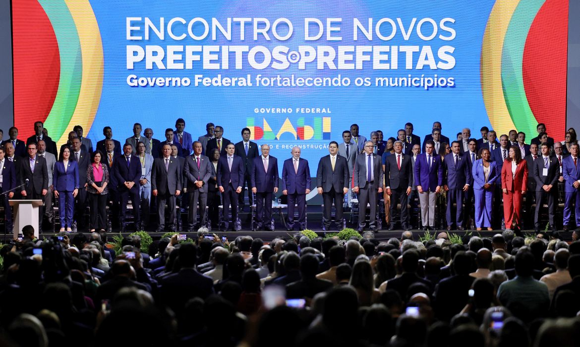 Motta promete movimentar PEC que permite parcelar dbito de municpios