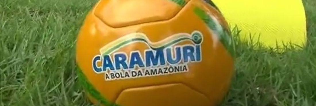 A Caramuri, bola ecológica, é produzida com borracha amazônica