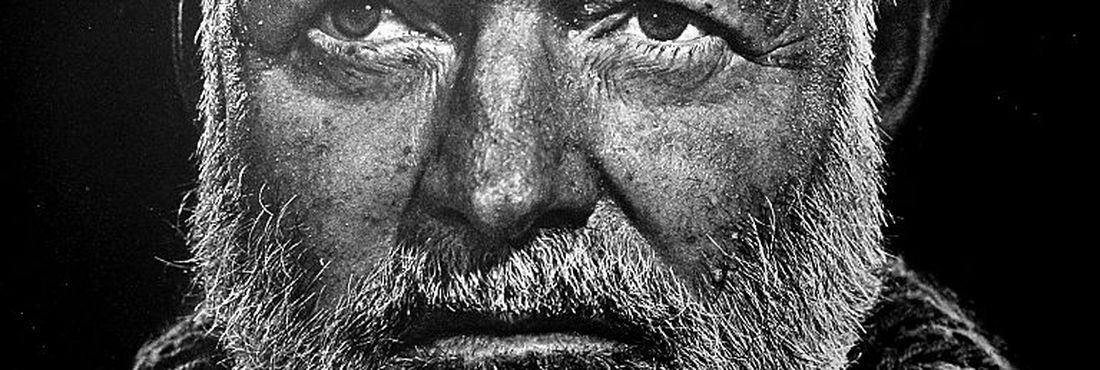 Hemingway recebeu o Nobel de Literatura, por sua obra "O velho e o mar"
