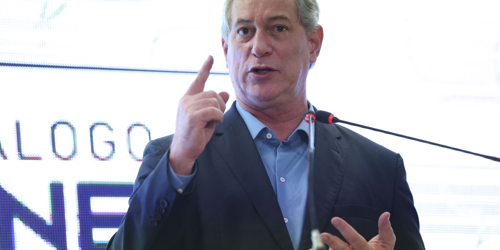 Ciro quer debate antes de propor reformas previdenci ria e tribut ria