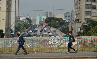 Vista da Radial Leste Oeste a partir da rua Augusta, Bela Vista, região central de São Paulo.