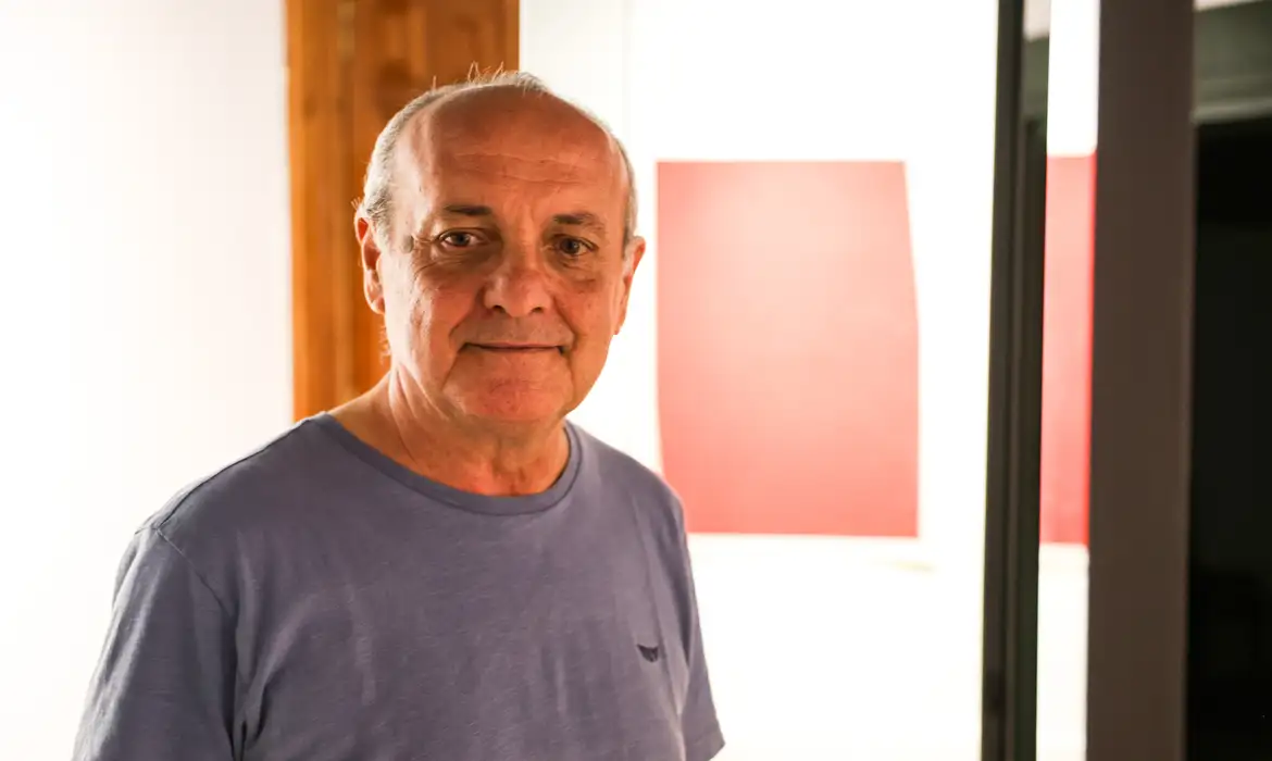Rio de Janeiro (RJ), 18/09/2025 – O artista José Pedro Croft em sua exposição no Centro Cultural Banco do Brasil, no cento do Rio de Janeiro. Foto: Tomaz Silva/Agência Brasil