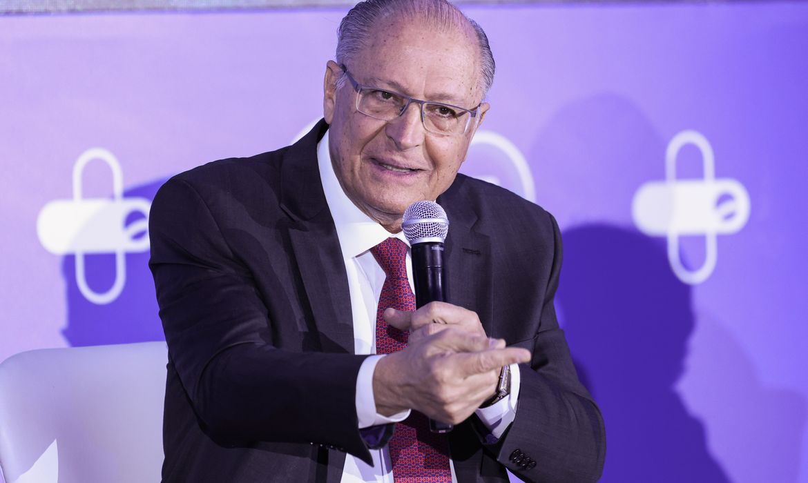 José Cruz/Agência Brasil Brasília (DF), 06/08/2025 - O vice-presidente da República e ministro do Desenvolvimento, Indústria, Comércio e Serviços, Geraldo Alckmin, participa da abertura do 4º Fórum Saúde
Foto: José Cruz/Agência Brasil