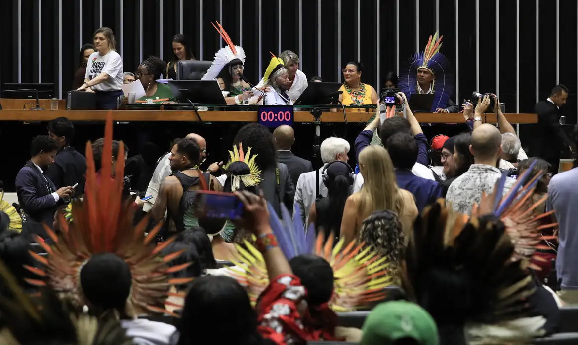 Brasília (DF), 08/04//2025  - Câmara dos Deputados durante sessão em homenagem à 21ª Edição do Acampamento Terra Livre. . Foto: Lula Marques/Agência Brasil