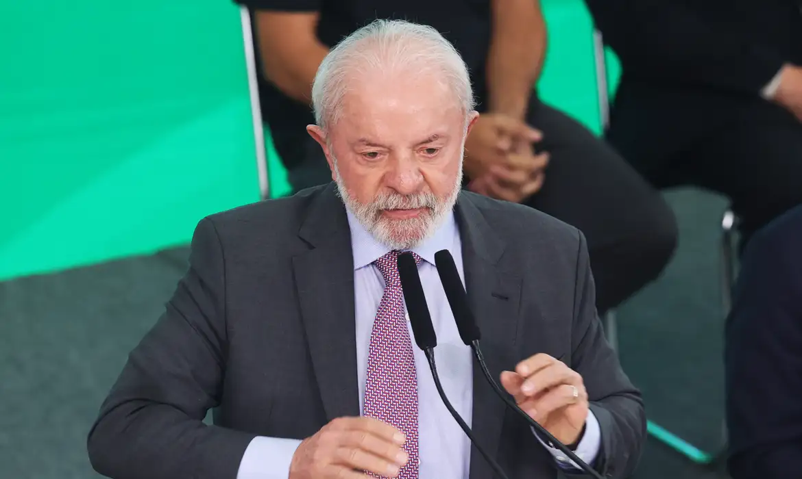 Lula reúne ministros no Alvorada e discute Operação Contenção