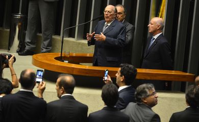 Brasília - Jurista Miguel Reale Júnior fala a favor do processo de impeachment da presidenta Dilma Rousseff, no plenário da Câmara dos Deputados (Antônio Cruz/Agência Brasil)